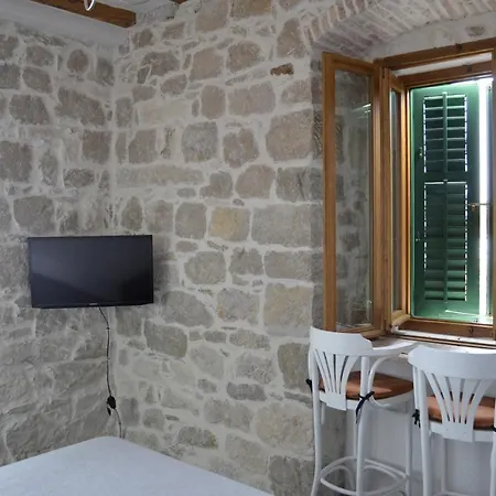 Bellevue - Spectaculary * Makarska